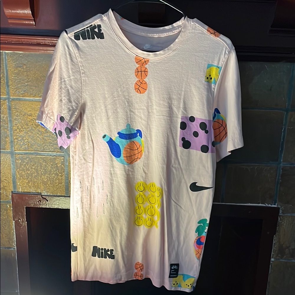 Nike Men Graphic Tee - Multicolor